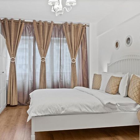 Sudului 303 By Mrg Apartments บูคาเรสต์ ภายนอก รูปภาพ