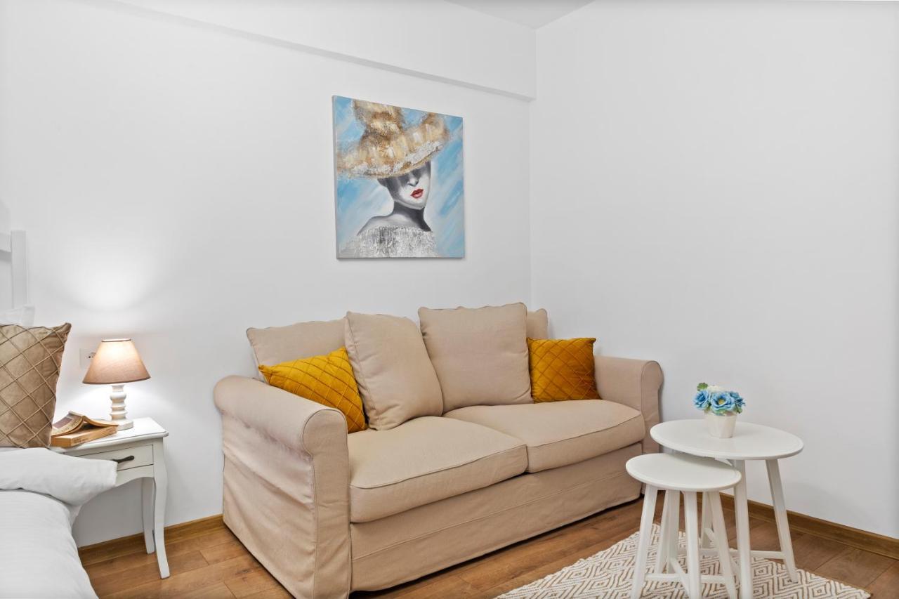 Sudului 303 By Mrg Apartments บูคาเรสต์ ภายนอก รูปภาพ