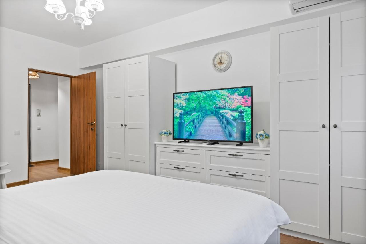 Sudului 303 By Mrg Apartments บูคาเรสต์ ภายนอก รูปภาพ